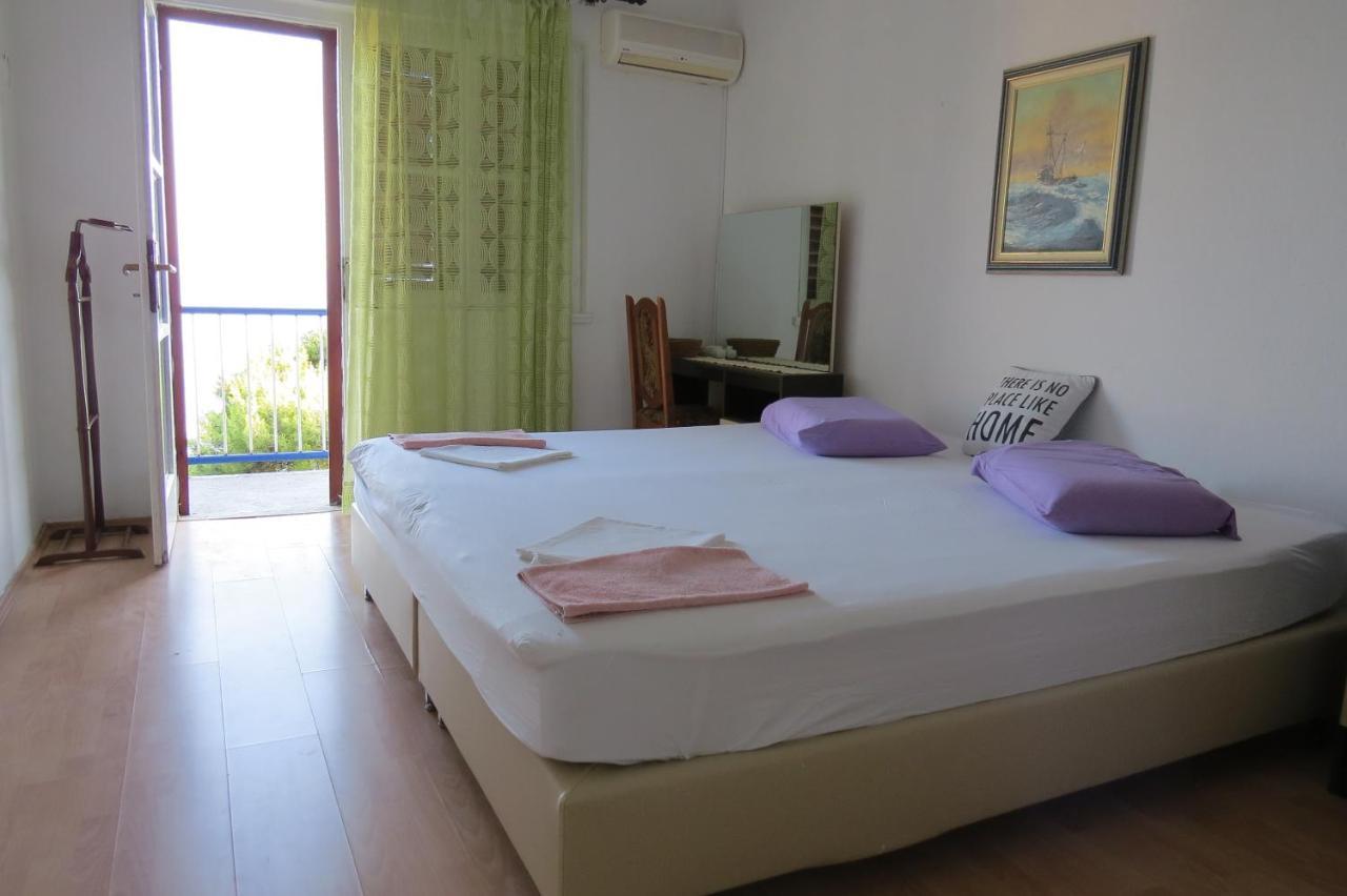 Apartments Feral 2 Baška Voda Eksteriør billede